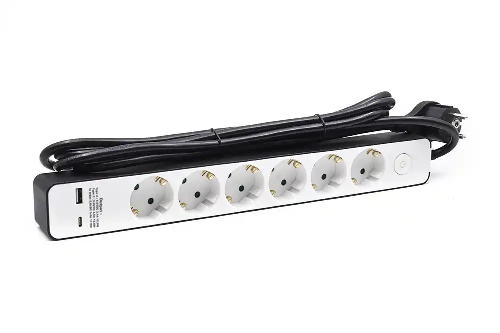 Produžni kabl Kettz KT-PK06UC3.4B 6 utičnica/1xUSB/1xTip C/IP20 stepen zaštite 3m Kablovi i adapteri SOPING.RS 41 Produžni kabl Kettz KT-PK06UC3.4B 6 utičnica/1xUSB/1xTip C/IP20 stepen zaštite 3m